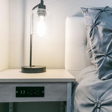 Montrose Guesthouse Suites By Dunyha Houston Ngoại thất bức ảnh