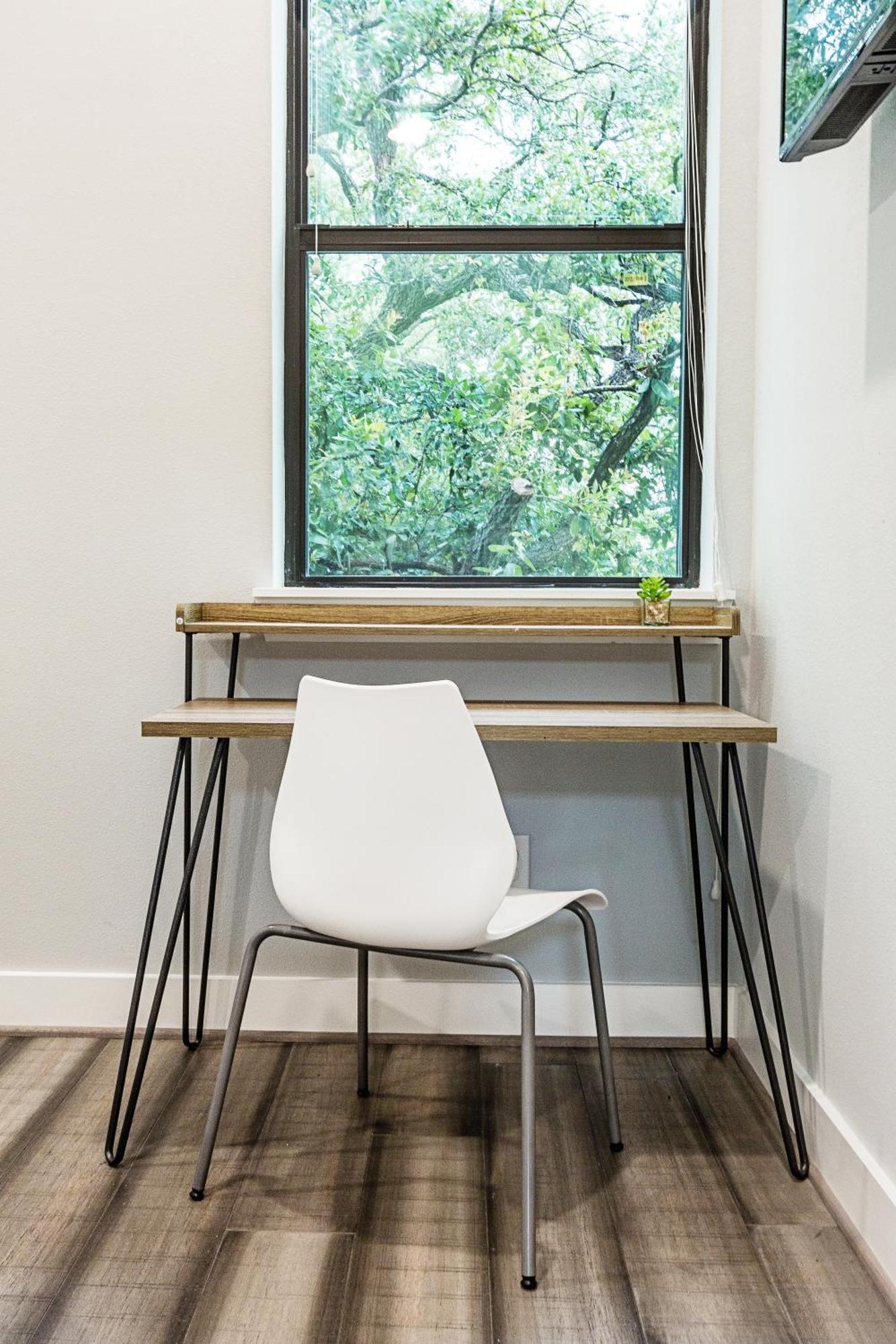 Montrose Guesthouse Suites By Dunyha Houston Ngoại thất bức ảnh