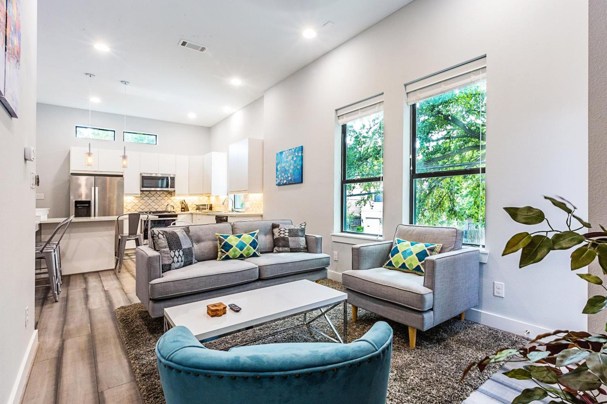 Montrose Guesthouse Suites By Dunyha Houston Ngoại thất bức ảnh