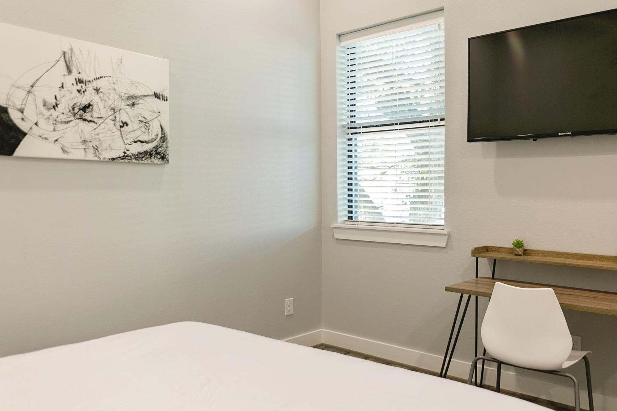 Montrose Guesthouse Suites By Dunyha Houston Ngoại thất bức ảnh