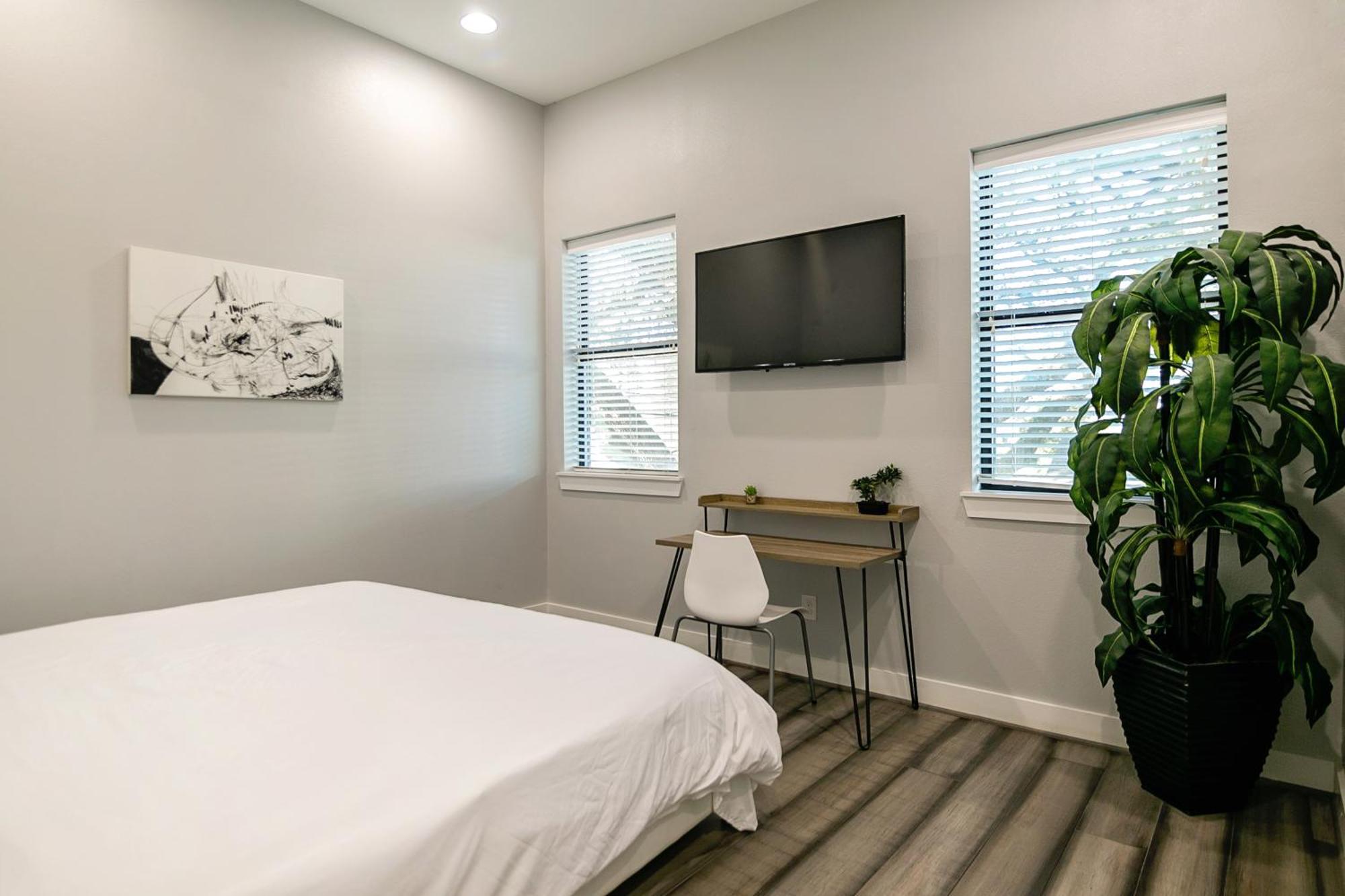 Montrose Guesthouse Suites By Dunyha Houston Ngoại thất bức ảnh