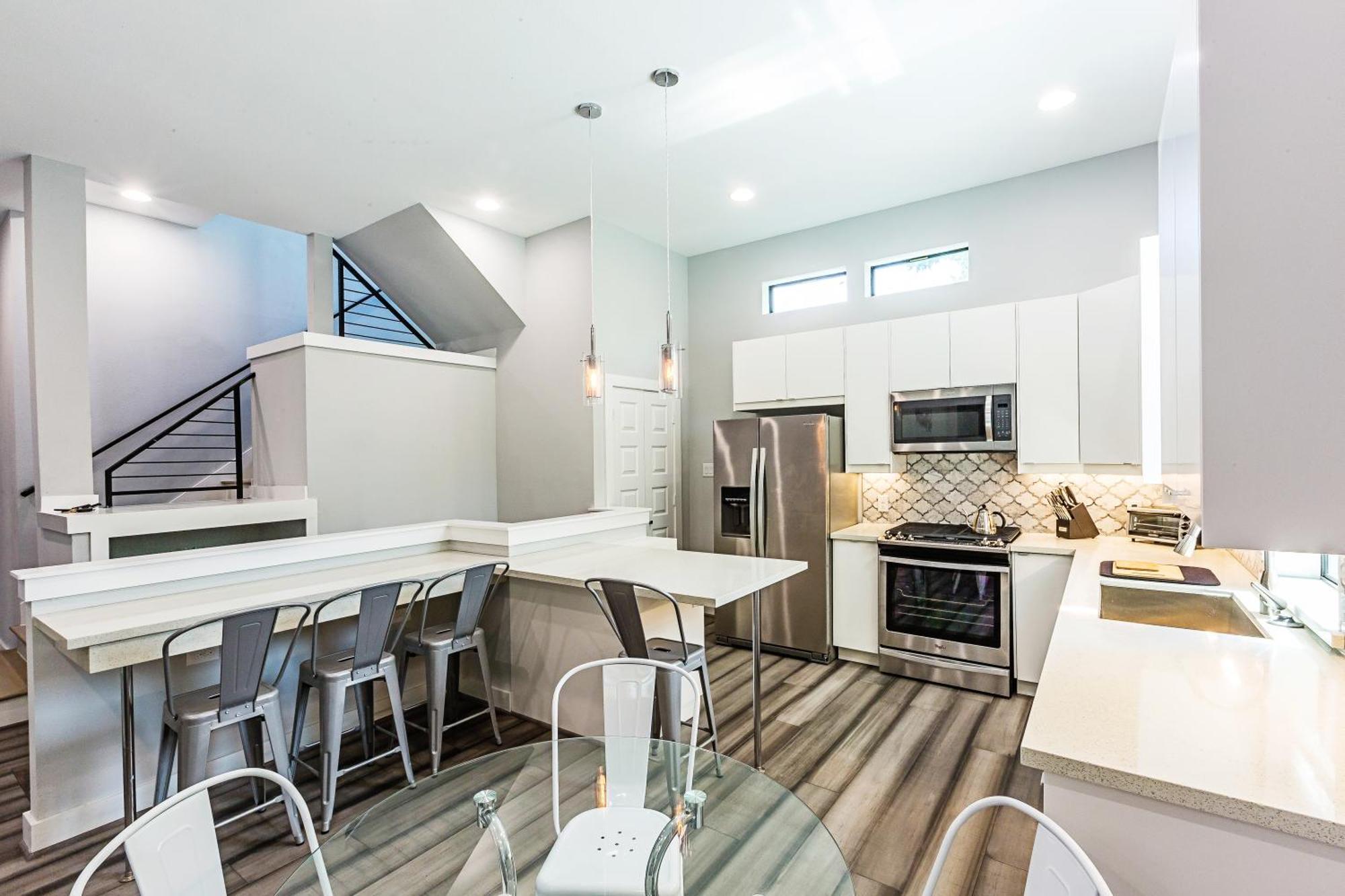 Montrose Guesthouse Suites By Dunyha Houston Ngoại thất bức ảnh